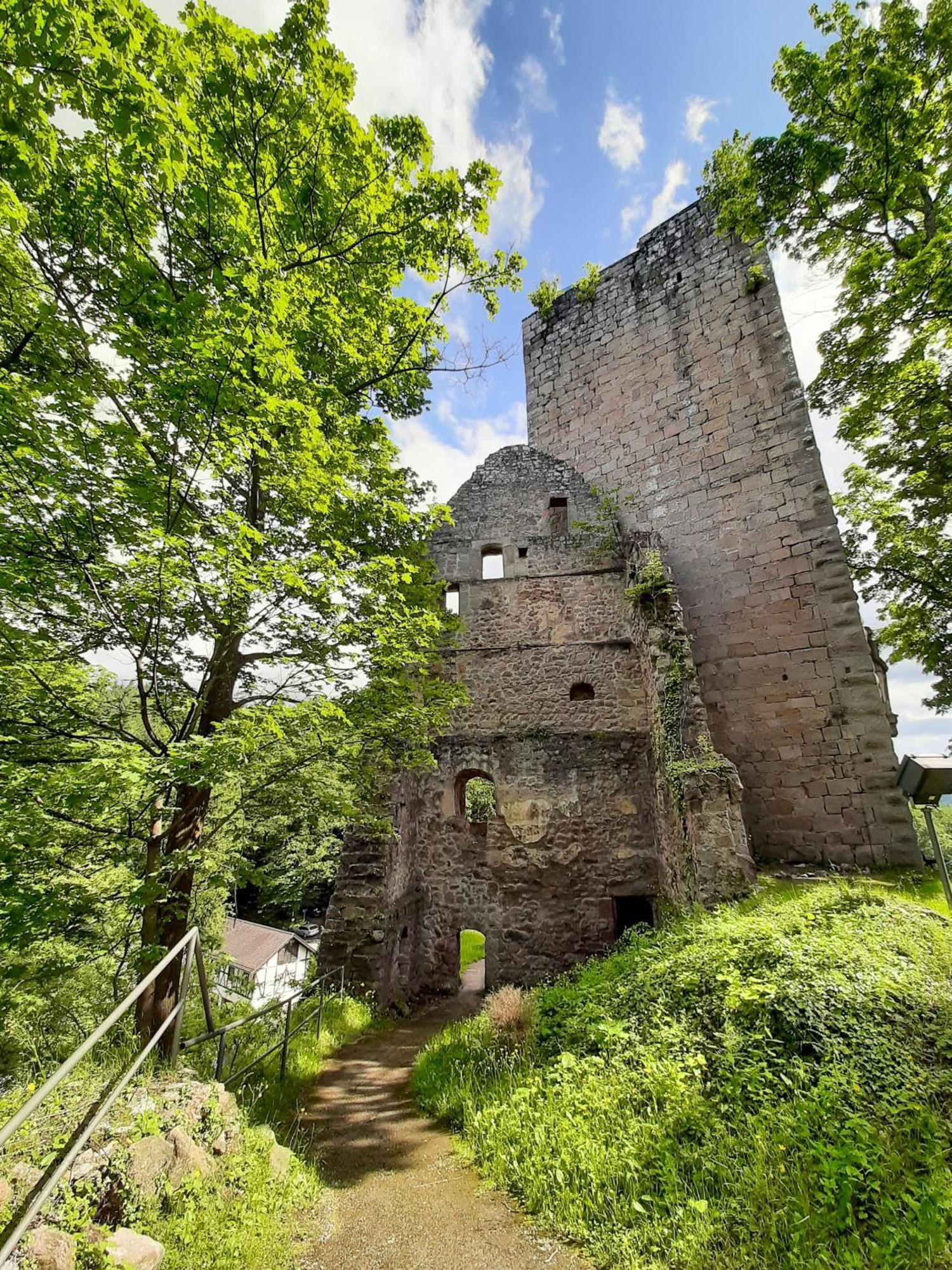 Burg Windeck ***S Hotel Buhl Bagian luar foto